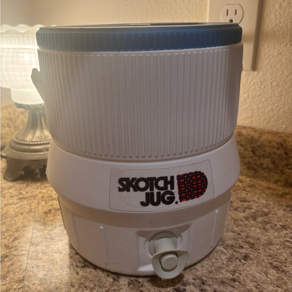 Skotch Jug White and Blue Cooler